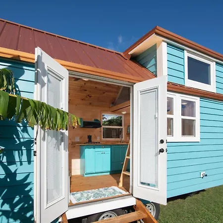 New!! Tropical Tiny Sanctuary-Tiny Home Near Beach